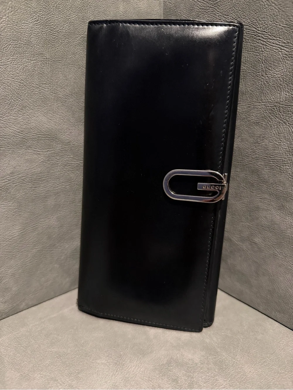 Gucci Black Leather Long Card Holder with Silver Signature Clasp